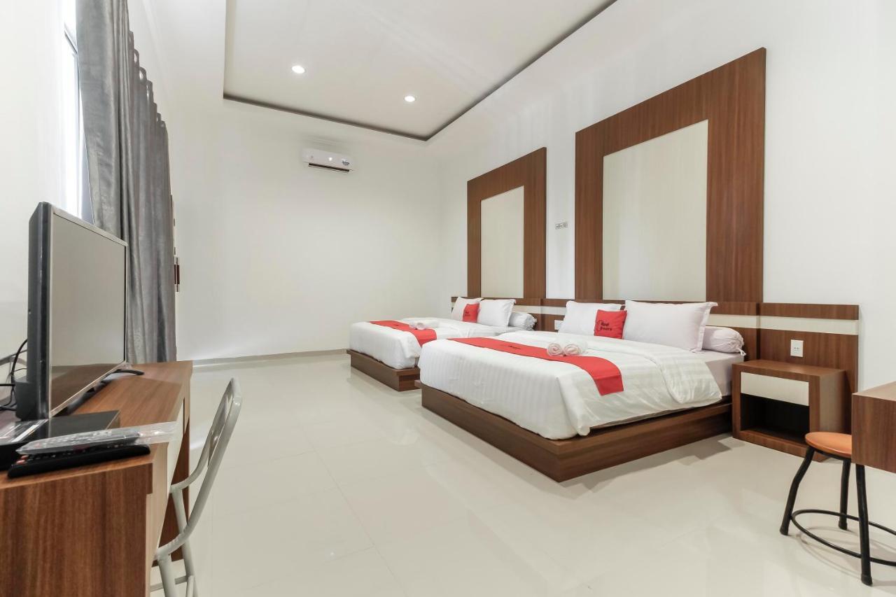 Reddoorz Premium @ Setiabudi Medan Sunggal Екстериор снимка