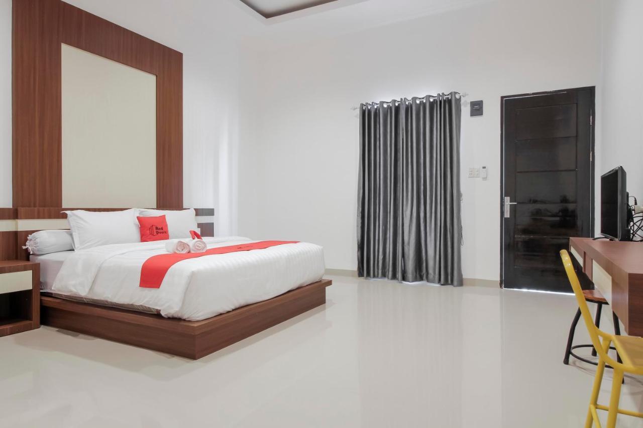 Reddoorz Premium @ Setiabudi Medan Sunggal Екстериор снимка